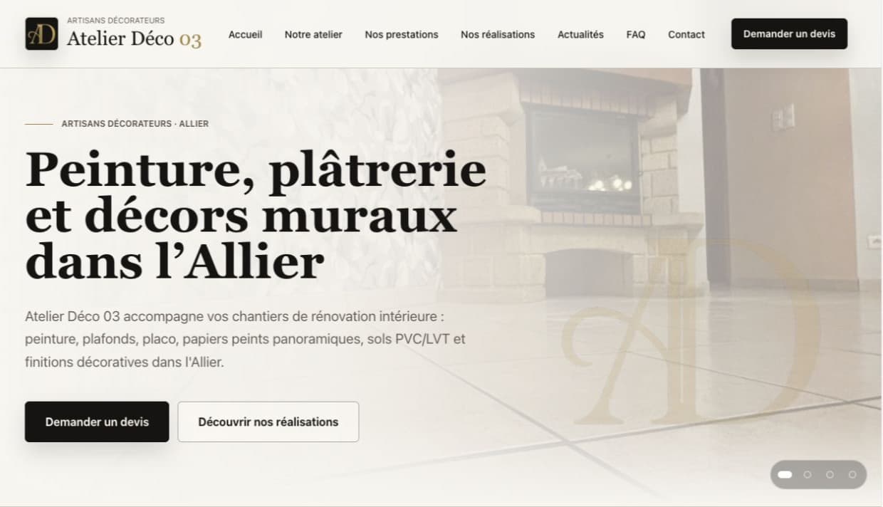 Page d’accueil d’Atelier Déco 03 présentant ses activités de peinture, plâtrerie et décors muraux avec deux appels à l’action.